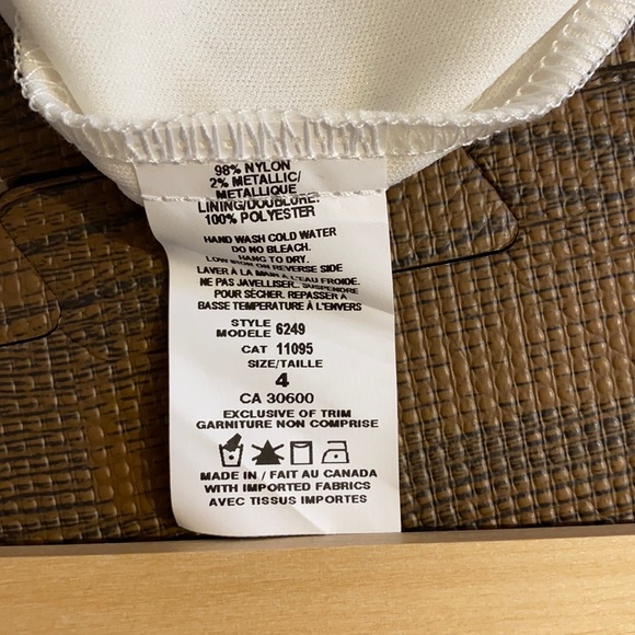 NWT | Sleeveless Ivory Lace Dress l Size 4 - Picture 12 of 13